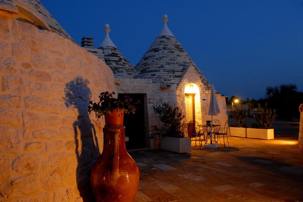 I Trulli Del Nonno Michele Pensionat Alberobello Exteriör bild